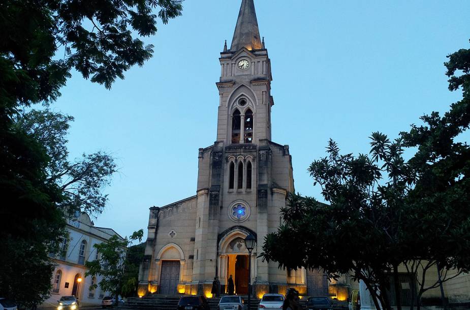 A igreja do Rosário foi demolida e, no lugar, reconstruída em estilo gótico