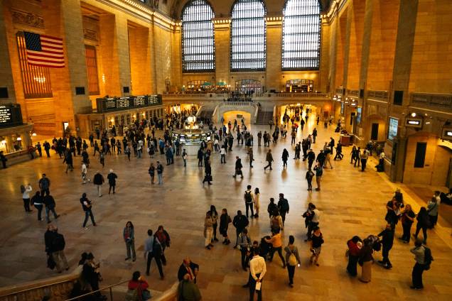 <strong>10. <a href="https://viajeaqui.abril.com.br/estabelecimentos/estados-unidos-nova-york-atracao-grand-central-terminal" rel="Grand Central Terminal" target="_blank">Grand Central Terminal</a></strong> O lugar mantém os elementos de uma antiga estação de trem, o que lhe confere um charme especial. Além de lojas como a da Apple e boas padarias, aqui é o ponto de partida para outros cantos da cidade <strong>10. <a href="https://viajeaqui.abril.com.br/estabelecimentos/estados-unidos-nova-york-atracao-grand-central-terminal" rel="Grand Central Terminal" target="_blank">Grand Central Terminal</a></strong> O lugar mantém os elementos de uma antiga estação de trem, o que lhe confere um charme especial. Além de lojas como a da Apple e boas padarias, aqui é o ponto de partida para outros cantos da cidade