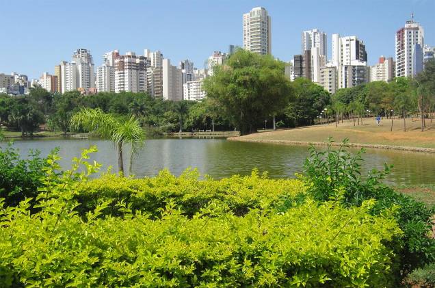 Detalhe do parque Vaca Brava, um dos mais famosos da cidade, no Setor Bueno Detalhe do parque Vaca Brava, um dos mais famosos da cidade, no Setor Bueno