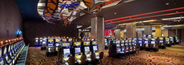 <strong>Para apostar suas fichas</strong> <a href="https://es.hardrockhotelpuntacana.com/?referrer=httpss%3A%2F%2Fwww.google.com.br%2F" rel="Hard Rock Casino & Hotel Punta Cana " target="_blank">Hard Rock Casino & Hotel Punta Cana </a>(Praia Macao, bit.ly/hdrckpta). Com decoração espalhafatosa, shows internacionais e espaços superlativos, esse pedaço de Vegas no Caribe reúne 40 mesas de jogos e 457 máquinas caça-níqueis - não por acaso, é o maior cassino da República Dominicana. 1 787 quartos / 9 restaurantes / 15 piscinas <a href="https://www.booking.com/city/do/punta-cana.pt-br.html?aid=332455&label=viagemabril-puntacana" rel="Reserve seu resort em Punta Cana pelo booking.com" target="_blank">Reserve seu resort em Punta Cana pelo booking.com </a> <strong>Para apostar suas fichas</strong> <a href="https://es.hardrockhotelpuntacana.com/?referrer=httpss%3A%2F%2Fwww.google.com.br%2F" rel="Hard Rock Casino & Hotel Punta Cana " target="_blank">Hard Rock Casino & Hotel Punta Cana </a>(Praia Macao, bit.ly/hdrckpta). Com decoração espalhafatosa, shows internacionais e espaços superlativos, esse pedaço de Vegas no Caribe reúne 40 mesas de jogos e 457 máquinas caça-níqueis - não por acaso, é o maior cassino da República Dominicana. 1 787 quartos / 9 restaurantes / 15 piscinas <a href="https://www.booking.com/city/do/punta-cana.pt-br.html?aid=332455&label=viagemabril-puntacana" rel="Reserve seu resort em Punta Cana pelo booking.com" target="_blank">Reserve seu resort em Punta Cana pelo booking.com </a>