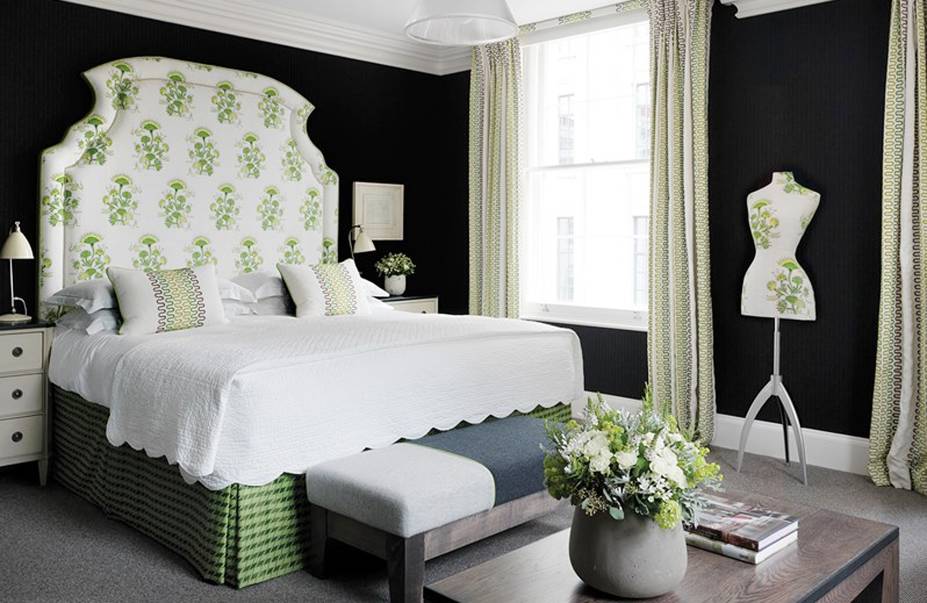 <strong>20. Haymarket Hotel, <a href="https://viajeaqui.abril.com.br/cidades/reino-unido-londres/fotos" rel="Londres" target="_blank">Londres</a>, <a href="https://viajeaqui.abril.com.br/paises/reino-unido/fotos" rel="Inglaterra" target="_blank">Inglaterra</a></strong>A decoração moderna e inusitada é o ponto alto deste hotel no centro de Londres. Cada quarto tem uma gama de cores e acessórios diferentes.Mês mais barato para se hospedar: Janeiro <strong>20. Haymarket Hotel, <a href="https://viajeaqui.abril.com.br/cidades/reino-unido-londres/fotos" rel="Londres" target="_blank">Londres</a>, <a href="https://viajeaqui.abril.com.br/paises/reino-unido/fotos" rel="Inglaterra" target="_blank">Inglaterra</a></strong>A decoração moderna e inusitada é o ponto alto deste hotel no centro de Londres. Cada quarto tem uma gama de cores e acessórios diferentes.Mês mais barato para se hospedar: Janeiro