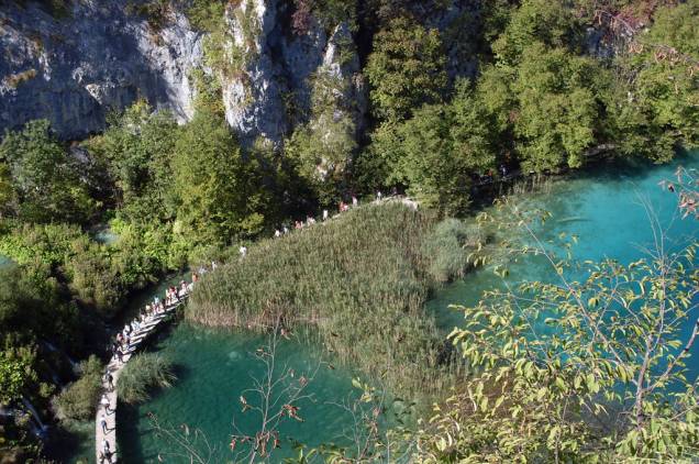 O maravilhoso parque nacional de Plitvice Lakes, <a href="https://viajeaqui.abril.com.br/paises/croacia" rel="Croácia" target="_self">Croácia</a> O maravilhoso parque nacional de Plitvice Lakes, <a href="https://viajeaqui.abril.com.br/paises/croacia" rel="Croácia" target="_self">Croácia</a>