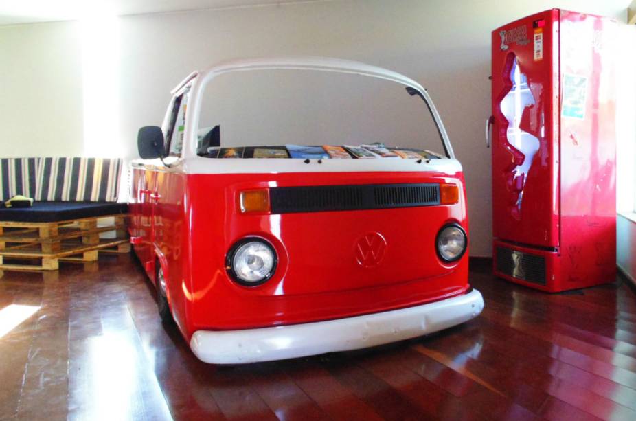<strong>Hostel 7, em Goi&auml;nia (GO) </strong>                        Do mesmo dono do Hostel 7 em Bras&iacute;lia, a unidade de Goi&acirc;nia tem a mesma decora&ccedil;&atilde;o, com destaque para a kombi que faz a vez de recep&ccedil;&atilde;o. Localizado perto do Goi&acirc;nia Shopping, o hostel tem servi&ccedil;o de aluguel de bicicletas e uma piscina para refrescar os dias quentes em Goi&acirc;nia.