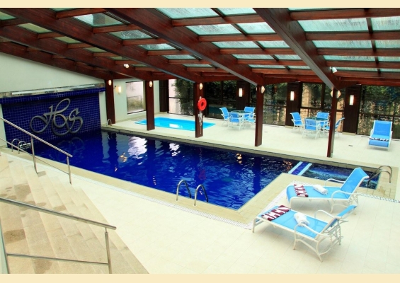 <strong>Hotel Serrano</strong>, em <a href="https://viajeaqui.abril.com.br/cidades/br-rs-gramado" rel="Gramado" target="_blank">Gramado</a>, no <a href="https://viajeaqui.abril.com.br/estados/br-rio-grande-do-sul" rel="Rio Grande do Sul" target="_blank">Rio Grande do Sul</a> <strong>Hotel Serrano</strong>, em <a href="https://viajeaqui.abril.com.br/cidades/br-rs-gramado" rel="Gramado" target="_blank">Gramado</a>, no <a href="https://viajeaqui.abril.com.br/estados/br-rio-grande-do-sul" rel="Rio Grande do Sul" target="_blank">Rio Grande do Sul</a>