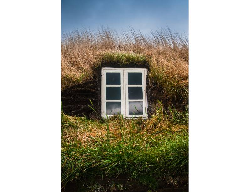 <strong>Glaumbaer, <a href="https://viajeaqui.abril.com.br/paises/islandia" rel="Islândia" target="_blank">Islândia</a></strong> No frio arrasador da Islândia, o importante é ficar quentinho! E a solução mais em conta encontrada foi a de preencher o entorno das casas com turfa, oferecendo uma excepcional isolação térmica <strong>Glaumbaer, <a href="https://viajeaqui.abril.com.br/paises/islandia" rel="Islândia" target="_blank">Islândia</a></strong> No frio arrasador da Islândia, o importante é ficar quentinho! E a solução mais em conta encontrada foi a de preencher o entorno das casas com turfa, oferecendo uma excepcional isolação térmica