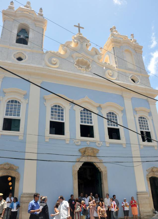 Fachada revestida de azulejos e interiores adornados em talha dourada são os destaques da <a href="https://viajeaqui.abril.com.br/estabelecimentos/br-ba-salvador-atracao-igreja-n-s-da-conceicao-do-boqueirao" rel="Igreja Nossa Senhora da Conceição do Boqueirão" target="_blank">Igreja Nossa Senhora da Conceição do Boqueirão</a>. Fachada revestida de azulejos e interiores adornados em talha dourada são os destaques da <a href="https://viajeaqui.abril.com.br/estabelecimentos/br-ba-salvador-atracao-igreja-n-s-da-conceicao-do-boqueirao" rel="Igreja Nossa Senhora da Conceição do Boqueirão" target="_blank">Igreja Nossa Senhora da Conceição do Boqueirão</a>.