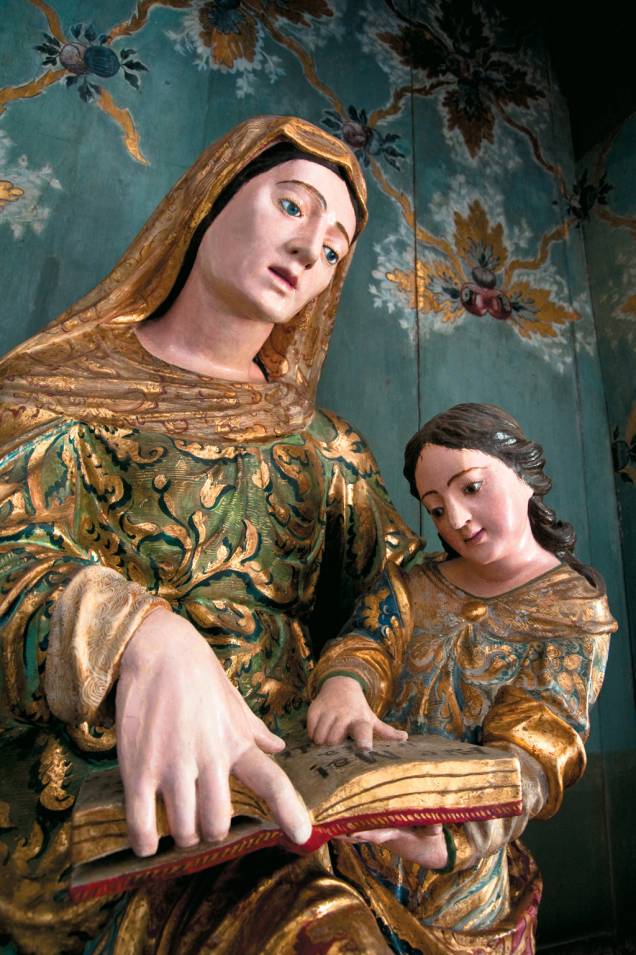 O antigo <strong>Convento de Santa Teresa dÁvila</strong>, no <a href="https://viajeaqui.abril.com.br/estabelecimentos/br-ba-salvador-atracao-museu-de-arte-sacra" rel="Museu de Arte Sacra" target="_blank">Museu de Arte Sacra</a>, conta com belos altares e retábulos (os mais antigos datados de 1697), imagens dos séculos 17 a 19 e painéis de azulejos portugueses da segunda metade do século 17. O antigo <strong>Convento de Santa Teresa dÁvila</strong>, no <a href="https://viajeaqui.abril.com.br/estabelecimentos/br-ba-salvador-atracao-museu-de-arte-sacra" rel="Museu de Arte Sacra" target="_blank">Museu de Arte Sacra</a>, conta com belos altares e retábulos (os mais antigos datados de 1697), imagens dos séculos 17 a 19 e painéis de azulejos portugueses da segunda metade do século 17.