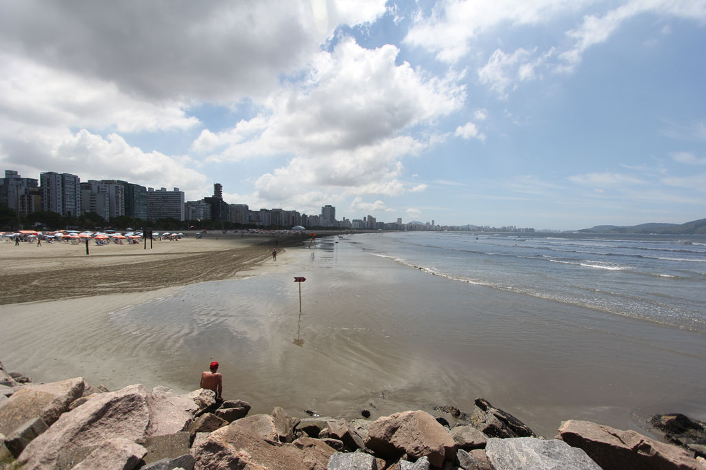 Vista do Parque do Emiss&aacute;rio, na praia Jos&eacute; Menino, em Santos