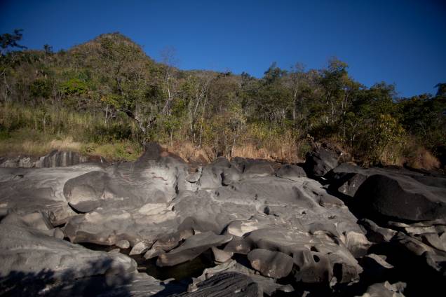 <strong><a href="https://viajeaqui.abril.com.br/cidades/br-go-chapada-dos-veadeiros" rel="Chapada dos Veadeiros -">Chapada dos Veadeiros</a> </strong>- QUATRO NOITES EM SÃO JORGE 4 noites na <a href="https://pousadacristaldaterra.com.br/" rel="Pousada Cristal da Terra" target="_blank">Pousada Cristal da Terra</a>, com passeios ao Vale da Lua, aos cânions do Parque Nacional e à Cachoeira Almácegas I. Em 16/8. <strong>Quem leva:</strong> <a href="https://ambiental.tur.br" rel="AMBIENTAL" target="_blank">AMBIENTAL</a> (11/3818-4600) <strong>Quanto:</strong> desde R$ 1 835 <strong><a href="https://viajeaqui.abril.com.br/cidades/br-go-chapada-dos-veadeiros" rel="Chapada dos Veadeiros -">Chapada dos Veadeiros</a> </strong>- QUATRO NOITES EM SÃO JORGE 4 noites na <a href="https://pousadacristaldaterra.com.br/" rel="Pousada Cristal da Terra" target="_blank">Pousada Cristal da Terra</a>, com passeios ao Vale da Lua, aos cânions do Parque Nacional e à Cachoeira Almácegas I. Em 16/8. <strong>Quem leva:</strong> <a href="https://ambiental.tur.br" rel="AMBIENTAL" target="_blank">AMBIENTAL</a> (11/3818-4600) <strong>Quanto:</strong> desde R$ 1 835