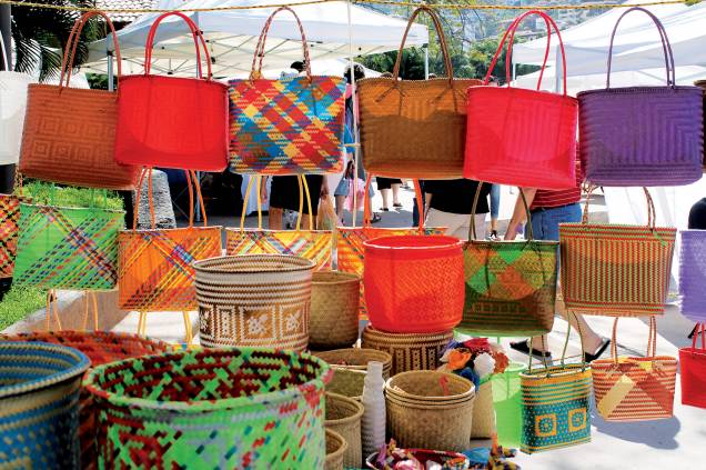 Bolsas à venda no imperdível Farmers Market, em Puerto Vallarta, aos sábados Bolsas à venda no imperdível Farmers Market, em Puerto Vallarta, aos sábados