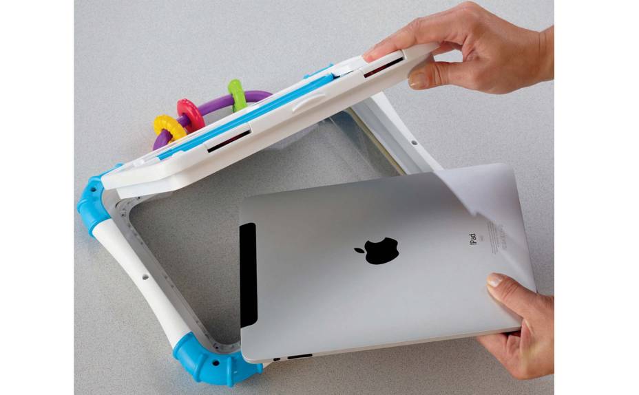 <strong>Protetor de iPhone e iPod para bebês</strong><br /> <br /> A marca de brinquedos Fischer Price também tem um protetor para iPad, o Laugh & Learn Apptivity Case for iPad, da Fischer-Price, que custa a partir de US$ 30 <strong>Protetor de iPhone e iPod para bebês</strong><br /> <br /> A marca de brinquedos Fischer Price também tem um protetor para iPad, o Laugh & Learn Apptivity Case for iPad, da Fischer-Price, que custa a partir de US$ 30