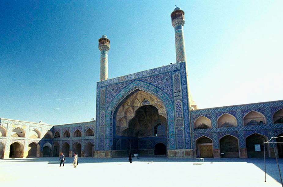 <strong>Isfahan - <a href="https://viajeaqui.abril.com.br/paises/ira" rel="Irã " target="_blank">Irã </a></strong> <strong>Isfahan - <a href="https://viajeaqui.abril.com.br/paises/ira" rel="Irã " target="_blank">Irã </a></strong>