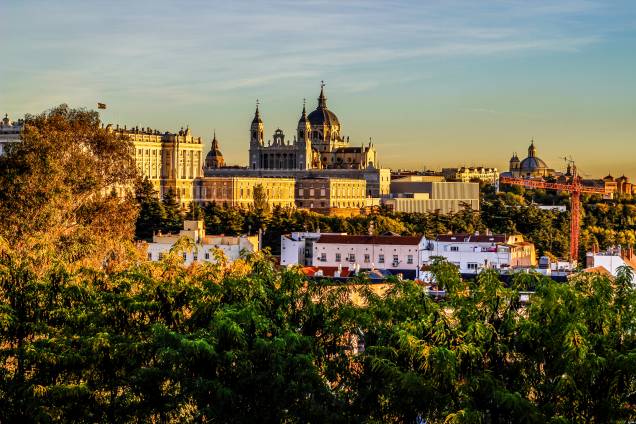 <a href="https://viajeaqui.abril.com.br/cidades/espanha-madri" rel="Madri – Espanha" target="_blank"><strong>Madri</strong></a><strong> – <a href="https://viajeaqui.abril.com.br/paises/espanha" rel="Espanha" target="_blank">Espanha</a></strong>Ano passado, Madri fechou o centro para carros como parte do projeto de reduzir as viagens em carros particulares de 29% para 23% em 2020. E eles não fazem falta: a cidade tem ampla rede de metrô, que atende o centro especialmente bem <a href="https://viajeaqui.abril.com.br/cidades/espanha-madri" rel="Madri – Espanha" target="_blank"><strong>Madri</strong></a><strong> – <a href="https://viajeaqui.abril.com.br/paises/espanha" rel="Espanha" target="_blank">Espanha</a></strong>Ano passado, Madri fechou o centro para carros como parte do projeto de reduzir as viagens em carros particulares de 29% para 23% em 2020. E eles não fazem falta: a cidade tem ampla rede de metrô, que atende o centro especialmente bem