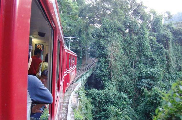 Trem do Corcovado, que leva turistas ao Cristo Redentor, no Rio de Janeiro Trem do Corcovado, que leva turistas ao Cristo Redentor, no Rio de Janeiro