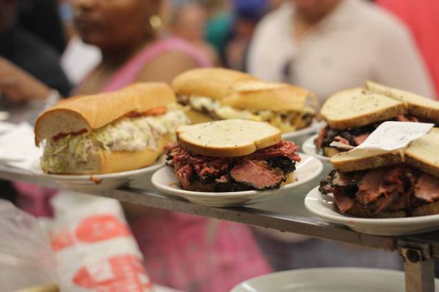 <strong><a href="https://katzsdelicatessen.goldbely.com" target="_blank">Katz’s Delicatessen</a></strong> <strong><a href="https://katzsdelicatessen.goldbely.com" target="_blank">Katz’s Delicatessen</a></strong>