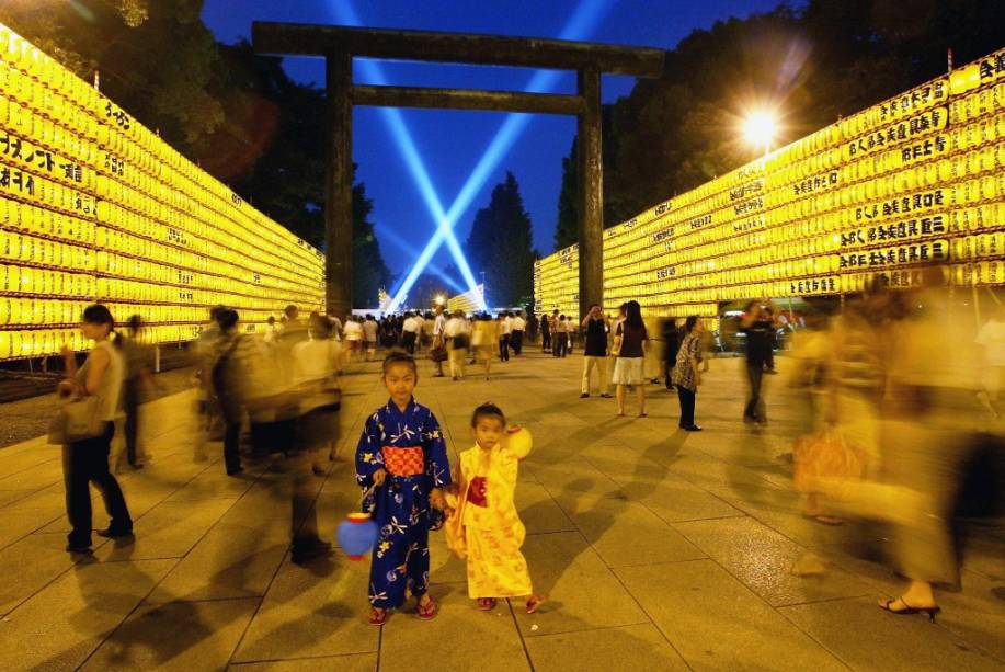 Como todo grande evento pelo mundo, o Festival da Neve de Sapporo elege suas misses, que representam diferentes bairros da cidade