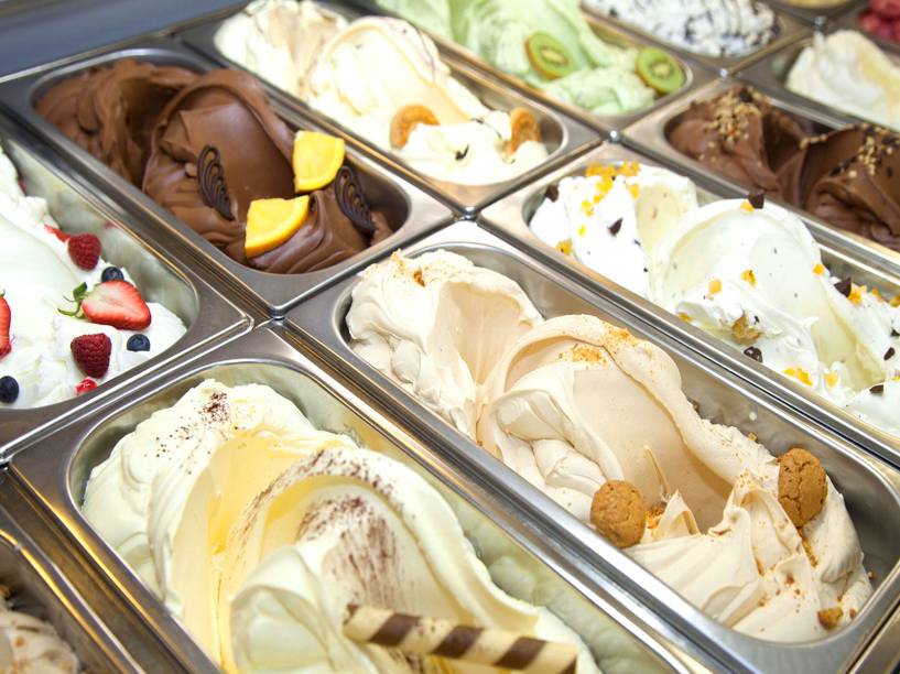 <strong><a href="https://lartedelgelato.com/" rel="LArte Del Gelato" target="_blank">LArte Del Gelato</a></strong>            Sorvetes em massa, servidos em copos ou em casquinhas, são o carro chefe por aqui. A textura é bem cremosa e os sabores tradicionais se destacam, como o de doce de leite. <em>75 Ninth Avenue, 10011 e mais dois endereços</em>