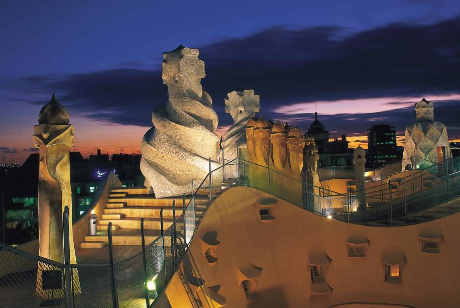 La Pedrera ou Casa Milà, em Barcelona, Espanha La Pedrera ou Casa Milà, em Barcelona, Espanha