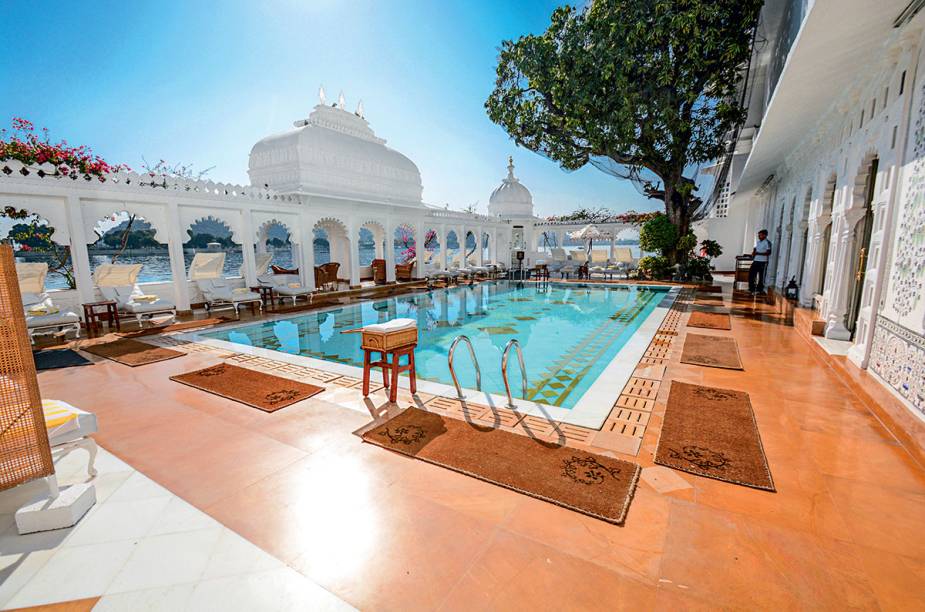 A majestosa piscina do Lake Palace