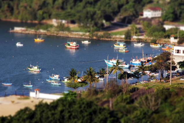 Barcos de pesca da Colônia de Pescadores do Sítio Histórico Parque da Prainha, em Vila Velha, no Espírito Santo Barcos de pesca da Colônia de Pescadores do Sítio Histórico Parque da Prainha, em Vila Velha, no Espírito Santo