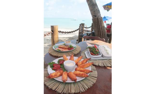 Pratos da Lopana, barraca de praia em Maceió, Alagoas Pratos da Lopana, barraca de praia em Maceió, Alagoas