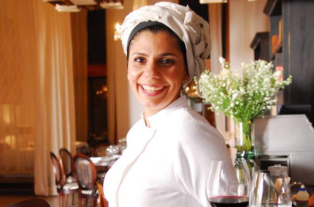 <strong>3. Ariani Malouf - <a href="https://viajeaqui.abril.com.br/estabelecimentos/br-mt-cuiaba-restaurante-mahalo" rel="Mahalo" target="_blank">Mahalo</a> (Cuiabá, MT)</strong> Proprietária do restaurante, a cuiabana Ariani Malouf estudou gastronomia na unidade francesa da escola Le Cordon Bleu. <strong>3. Ariani Malouf - <a href="https://viajeaqui.abril.com.br/estabelecimentos/br-mt-cuiaba-restaurante-mahalo" rel="Mahalo" target="_blank">Mahalo</a> (Cuiabá, MT)</strong> Proprietária do restaurante, a cuiabana Ariani Malouf estudou gastronomia na unidade francesa da escola Le Cordon Bleu.