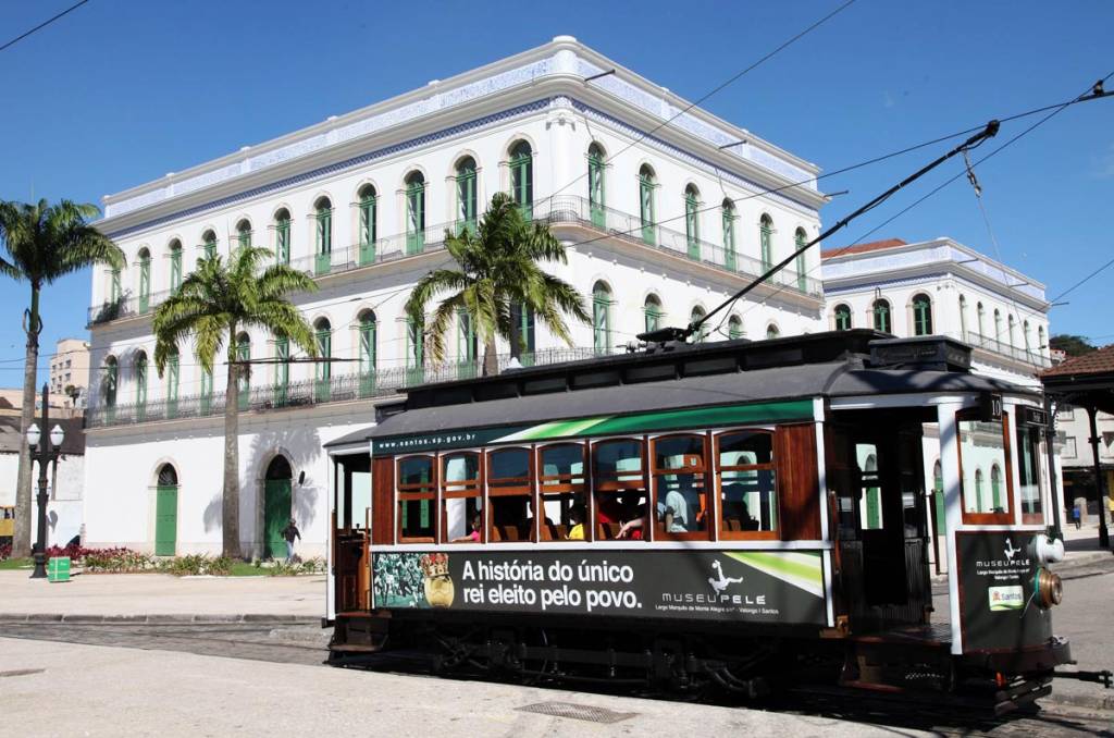 O Museu Pel&eacute;, que conta a hist&oacute;ria do Rei do Futebol, &eacute; uma das atra&ccedil;&otilde;es mais novas da cidade