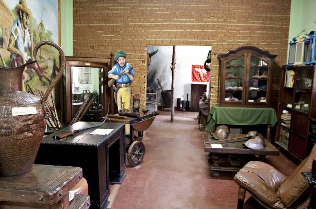 O Museu Mazzaropi, que fica dentro do hotel-fazenda de mesmo nome, reúne objetos que foram utilizados nas gravações e tem um acervo com mais de 30 filmes O Museu Mazzaropi, que fica dentro do hotel-fazenda de mesmo nome, reúne objetos que foram utilizados nas gravações e tem um acervo com mais de 30 filmes
