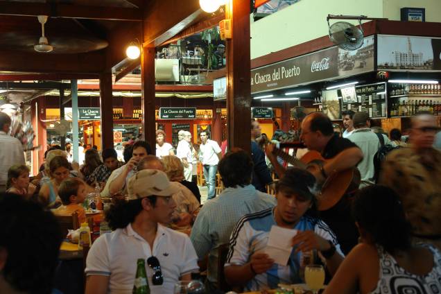 Mercado del Puerto, em Montevidéu, no Uruguai Mercado del Puerto, em Montevidéu, no Uruguai
