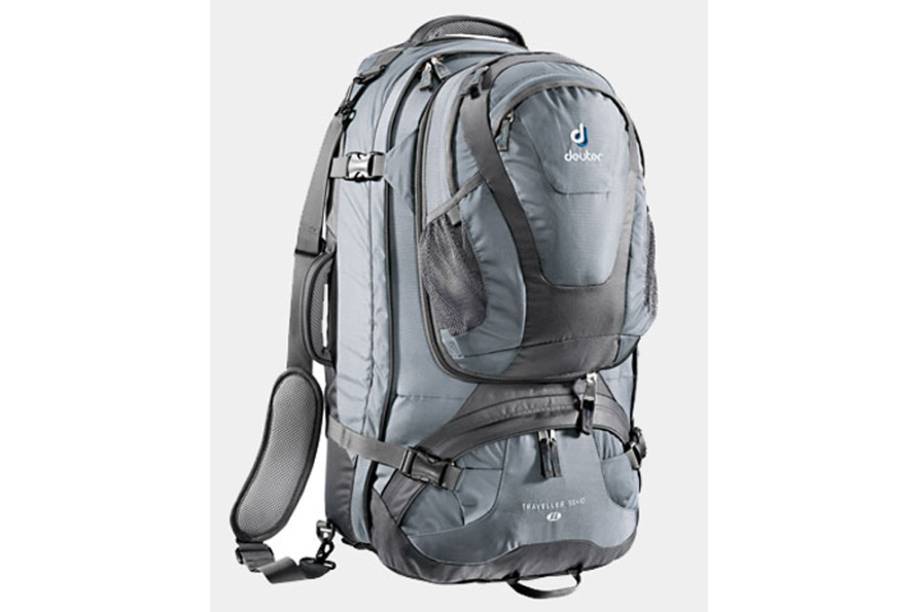 Vale a pena investir em uma boa mochila para viajar. A linha Traveller, da <a href="https://www.deuter.com.br" target="_blank" rel="noopener">Deuter</a>, possui mochilas com armação de metal, abertura total do compartimento principal, mochila de ataque destacável e sistema de proteção das alças para quando a mochila for despachada. Ótima opção para quem viaja de avião e gosta de caminhadas mais longas.