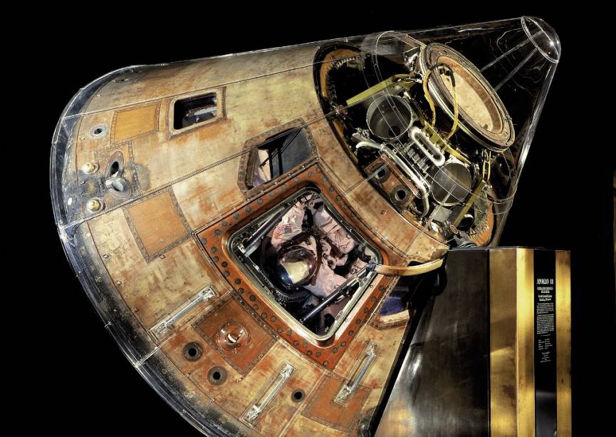 Mais popular dos museus Smithsonian, o poderoso Air and Space guarda marcos da corrida espacial como o módulo lunar Columbia, utilizado na pioneira missão Apollo 11, a primeira a levar o homem à Lua, em 1969. <strong>Grátis diariamente.</strong> Mais popular dos museus Smithsonian, o poderoso Air and Space guarda marcos da corrida espacial como o módulo lunar Columbia, utilizado na pioneira missão Apollo 11, a primeira a levar o homem à Lua, em 1969. <strong>Grátis diariamente.</strong>