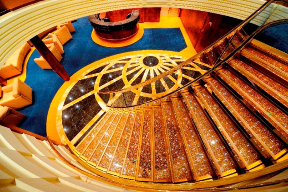 Yacht-Club do navio MSC Fantasia, da companhia MSC Cruzeiros. Yacht-Club do navio MSC Fantasia, da companhia MSC Cruzeiros.