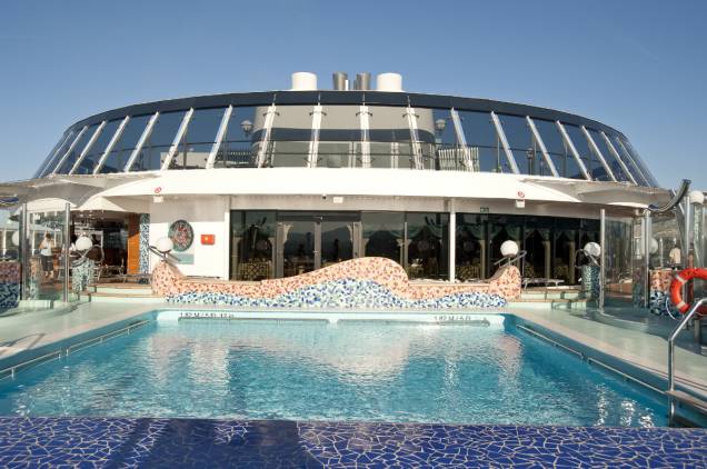 O MSC Splendida tem cinco piscinas e capacidade para mais de 3 mil hóspedes O MSC Splendida tem cinco piscinas e capacidade para mais de 3 mil hóspedes