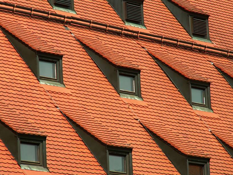 <strong>Museu de Munique, <a href="https://viajeaqui.abril.com.br/cidades/alemanha-munique" rel="Munique" target="_blank">Munique</a>, <a href="https://viajeaqui.abril.com.br/paises/alemanha" rel="Alemanha" target="_blank">Alemanha</a></strong> Com um design diferente<strong>, </strong>as janelas deste museu parecem estar se camuflando, mas na verdade só foram construídas assim para acompanhar a inclinação do telhado - onde se localizam <strong>Museu de Munique, <a href="https://viajeaqui.abril.com.br/cidades/alemanha-munique" rel="Munique" target="_blank">Munique</a>, <a href="https://viajeaqui.abril.com.br/paises/alemanha" rel="Alemanha" target="_blank">Alemanha</a></strong> Com um design diferente<strong>, </strong>as janelas deste museu parecem estar se camuflando, mas na verdade só foram construídas assim para acompanhar a inclinação do telhado - onde se localizam