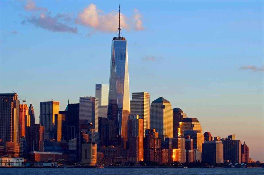 Construído no lugar das torres do World Trade Center, que ruíram em 11 de setembro de 2011, o One World Trade Center foi inaugurado em novembro de 2014 e tornou-se o prédio mais alto dos Estados Unidos, com 541,3 metros de altura