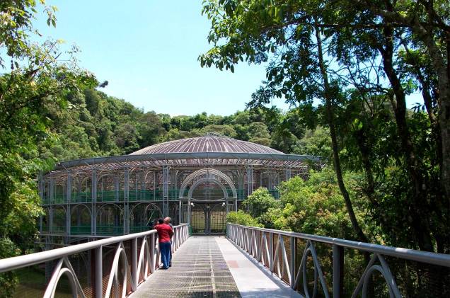 Está no Ópera de Arame? Aproveite a visita para conhecer o Parque das Pedreiras que fica ao lado, em meio à Mata Atlântica Está no Ópera de Arame? Aproveite a visita para conhecer o Parque das Pedreiras que fica ao lado, em meio à Mata Atlântica