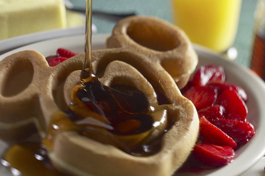 Waffle no formato da cara do personagem "Mickey", servido no Magic Kingdom