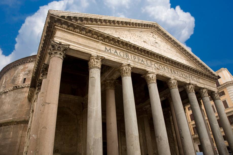 <strong>2. Panteão: </strong>Concebido para ser um templo pagão, o <a href="https://viajeaqui.abril.com.br/estabelecimentos/italia-roma-atracao-pantheon-panteao" target="_self"><strong>Panteão </strong></a>já foi convertido em igreja no século 7 e hoje atrai pela sua história e beleza <strong>2. Panteão: </strong>Concebido para ser um templo pagão, o <a href="https://viajeaqui.abril.com.br/estabelecimentos/italia-roma-atracao-pantheon-panteao" target="_self"><strong>Panteão </strong></a>já foi convertido em igreja no século 7 e hoje atrai pela sua história e beleza