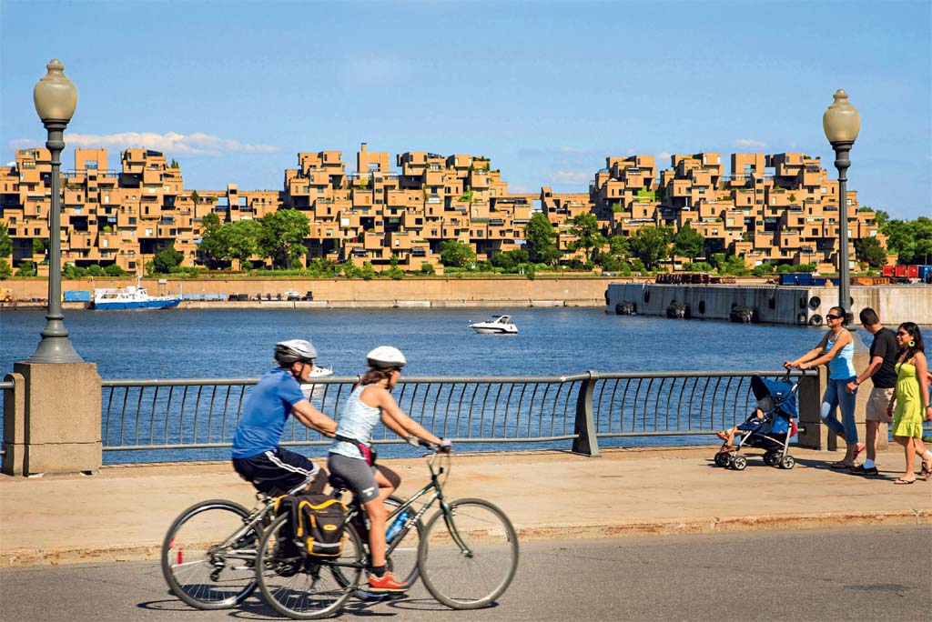 Pedal de verão pelos cenários do Vieux-Port Pedal de verão pelos cenários do Vieux-Port