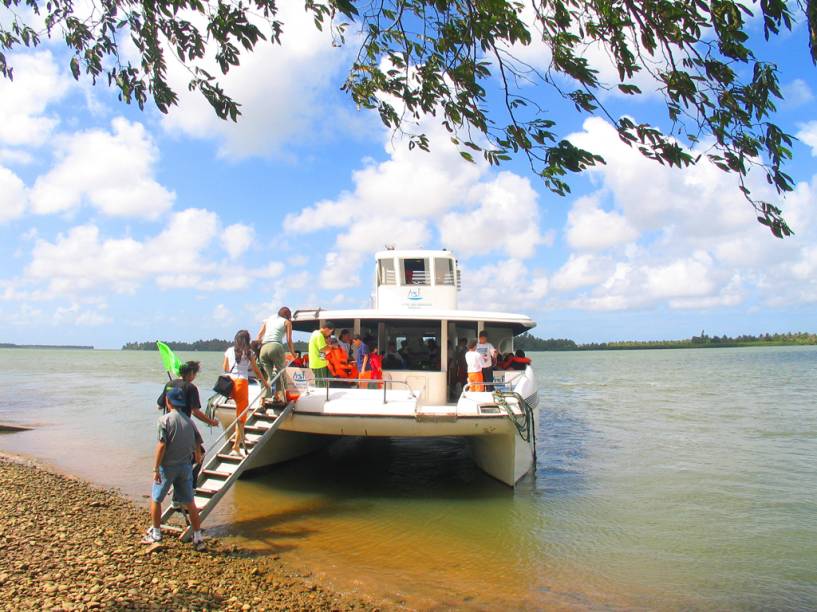 O passeio de barco até a Foz do Rio São Francisco chega a Penedo, extremo sul de Alagoas<br /><br /><br /> O passeio de barco até a Foz do Rio São Francisco chega a Penedo, extremo sul de Alagoas<br /><br /><br />