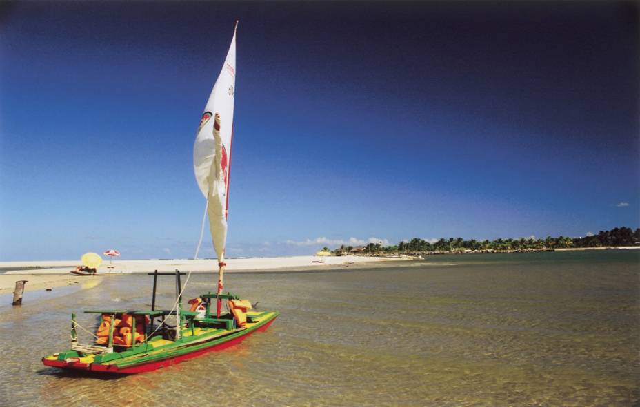Pontal de Maraca&iacute;pe, de onde saem os passeios de jangada pelo Rio Maraca&iacute;pe, uma das atra&ccedil;&otilde;es de Porto de Galinhas