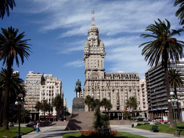 Plaza Independencia, Montevidéu, Uruguai Plaza Independencia, Montevidéu, Uruguai