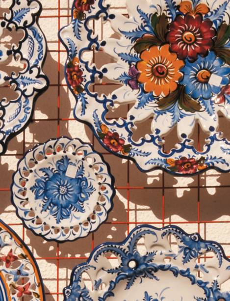 Os ricos detalhes da <strong>porcelana portuguesa</strong>