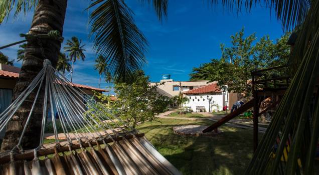 <strong><a href="https://viajeaqui.abril.com.br/cidades/br-al-maragogi" rel="Maragogi" target="_blank">Maragogi</a>, <a href="https://viajeaqui.abril.com.br/estados/br-alagoas" rel="Alagoas" target="_blank">Alagoas</a> — SEIS NOITES EM BARRA GRANDE</strong> São 6 noites na <a href="https://www.pousadasolemar.com.br" rel="Pousada Sol e Mar" target="_blank">Pousada Sol e Mar</a> (foto), na <a href="https://viajeaqui.abril.com.br/estabelecimentos/br-al-maragogi-atracao-praia-barra-grande" rel="Praia de Barra Grande" target="_blank">Praia de Barra Grande</a>, sem traslados. <strong>Quando:</strong> em 11/1 <strong>Quem leva:</strong> <a href="https://www.cvc.com.br/index.aspx" rel="CVC" target="_blank">CVC</a> - (11) 3003-9282 <strong>Quanto:</strong> R$ 2330 <strong><a href="https://viajeaqui.abril.com.br/cidades/br-al-maragogi" rel="Maragogi" target="_blank">Maragogi</a>, <a href="https://viajeaqui.abril.com.br/estados/br-alagoas" rel="Alagoas" target="_blank">Alagoas</a> — SEIS NOITES EM BARRA GRANDE</strong> São 6 noites na <a href="https://www.pousadasolemar.com.br" rel="Pousada Sol e Mar" target="_blank">Pousada Sol e Mar</a> (foto), na <a href="https://viajeaqui.abril.com.br/estabelecimentos/br-al-maragogi-atracao-praia-barra-grande" rel="Praia de Barra Grande" target="_blank">Praia de Barra Grande</a>, sem traslados. <strong>Quando:</strong> em 11/1 <strong>Quem leva:</strong> <a href="https://www.cvc.com.br/index.aspx" rel="CVC" target="_blank">CVC</a> - (11) 3003-9282 <strong>Quanto:</strong> R$ 2330