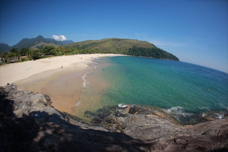 Praia de Paúba, em São Sebastião, com clima de sossego Praia de Paúba, em São Sebastião, com clima de sossego