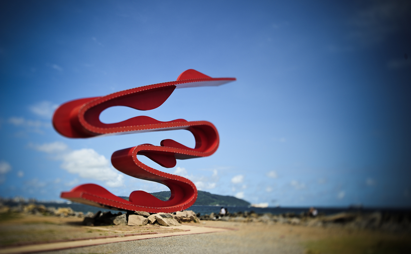 Monumento de Tomie Ohtake em homenagem a imigra&ccedil;&atilde;o japonesa no Brasil, no Parque do Emiss&aacute;rio