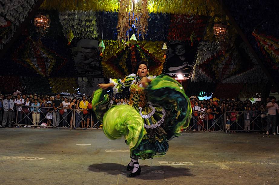 Quadrilhas juninas se apresentam todas as noites na Pirâmide Jackson do Pandeiro Quadrilhas juninas se apresentam todas as noites na Pirâmide Jackson do Pandeiro