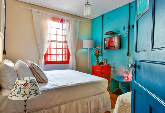 <strong><a href="https://viajeaqui.abril.com.br/estabelecimentos/br-sp-sao-paulo-hospedagem-guest-607" rel="Guest 607" target="_blank">Guest 607</a>, em <a href="https://viajeaqui.abril.com.br/cidades/br-sp-sao-paulo" rel="São Paulo" target="_blank">São Paulo</a> (<a href="https://viajeaqui.abril.com.br/estados/br-sao-paulo" rel="SP" target="_blank">SP</a>)</strong> Poesias escritas nos degraus das escadas e paredes coloridas dão vida aos ambientes do sobrado no bairro de Pinheiros. O restaurante é aberto ao público. Nos fundos, uma cozinha equipada serve a eventos. <strong><a href="https://viajeaqui.abril.com.br/estabelecimentos/br-sp-sao-paulo-hospedagem-guest-607" rel="Guest 607" target="_blank">Guest 607</a>, em <a href="https://viajeaqui.abril.com.br/cidades/br-sp-sao-paulo" rel="São Paulo" target="_blank">São Paulo</a> (<a href="https://viajeaqui.abril.com.br/estados/br-sao-paulo" rel="SP" target="_blank">SP</a>)</strong> Poesias escritas nos degraus das escadas e paredes coloridas dão vida aos ambientes do sobrado no bairro de Pinheiros. O restaurante é aberto ao público. Nos fundos, uma cozinha equipada serve a eventos.