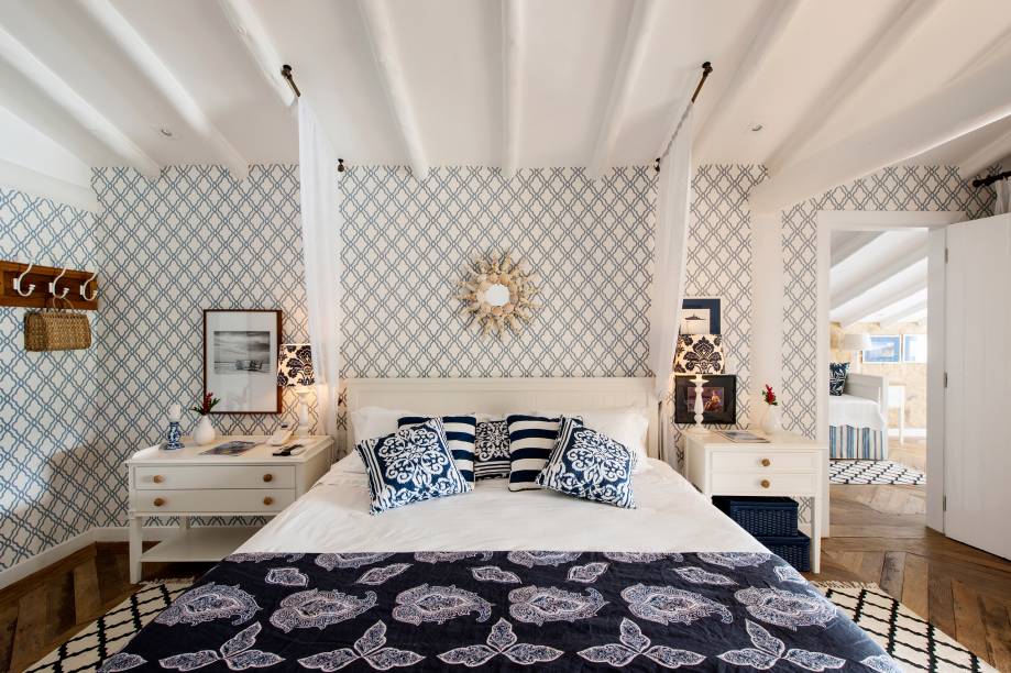 <strong>8. <a href="https://www.twguaimbe.com/" target="_blank" rel="noopener">TW Guaimbê Exclusive Suítes</a> – Praia do Julião, Ilhabela</strong> Bed & Breakfast perfeito para casais e famílias. Ele fica de frente pro mar na pequena e escondida Praia do Julião. A pousada tem pacotes de jantar romântico na praia, parceria com escola de stand-up paddle, caiaque, jipes, barcos e escunas e também oferece serviços de personal trainer para tratamento funcional, ioga e pilates. <strong>8. <a href="https://www.twguaimbe.com/" target="_blank" rel="noopener">TW Guaimbê Exclusive Suítes</a> – Praia do Julião, Ilhabela</strong> Bed & Breakfast perfeito para casais e famílias. Ele fica de frente pro mar na pequena e escondida Praia do Julião. A pousada tem pacotes de jantar romântico na praia, parceria com escola de stand-up paddle, caiaque, jipes, barcos e escunas e também oferece serviços de personal trainer para tratamento funcional, ioga e pilates.