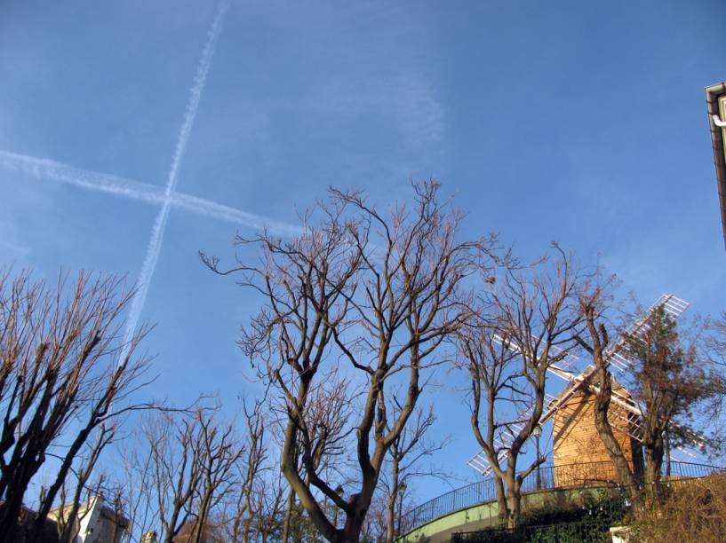 O céu de <a href="https://viajeaqui.abril.com.br/cidades/franca-paris" rel="Paris" target="_blank">Paris</a>, <a href="https://viajeaqui.abril.com.br/paises/franca" rel="França" target="_blank">França</a>